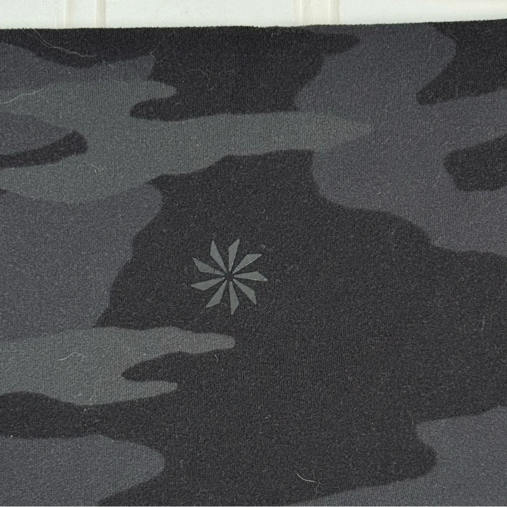 Athleta Salutation Camo Joggers Black & Gray Women’s Size XS - Picture 11 of 14